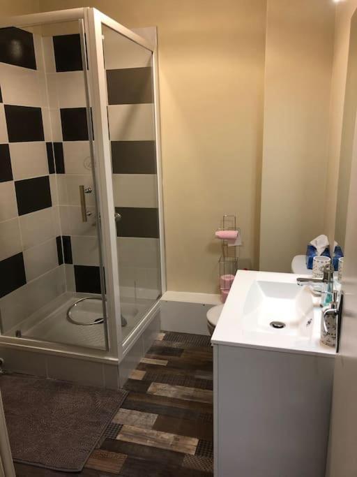 Escapade Cosy Au Coeur De La Cite Medievale سارلا لا كانيدا المظهر الخارجي الصورة